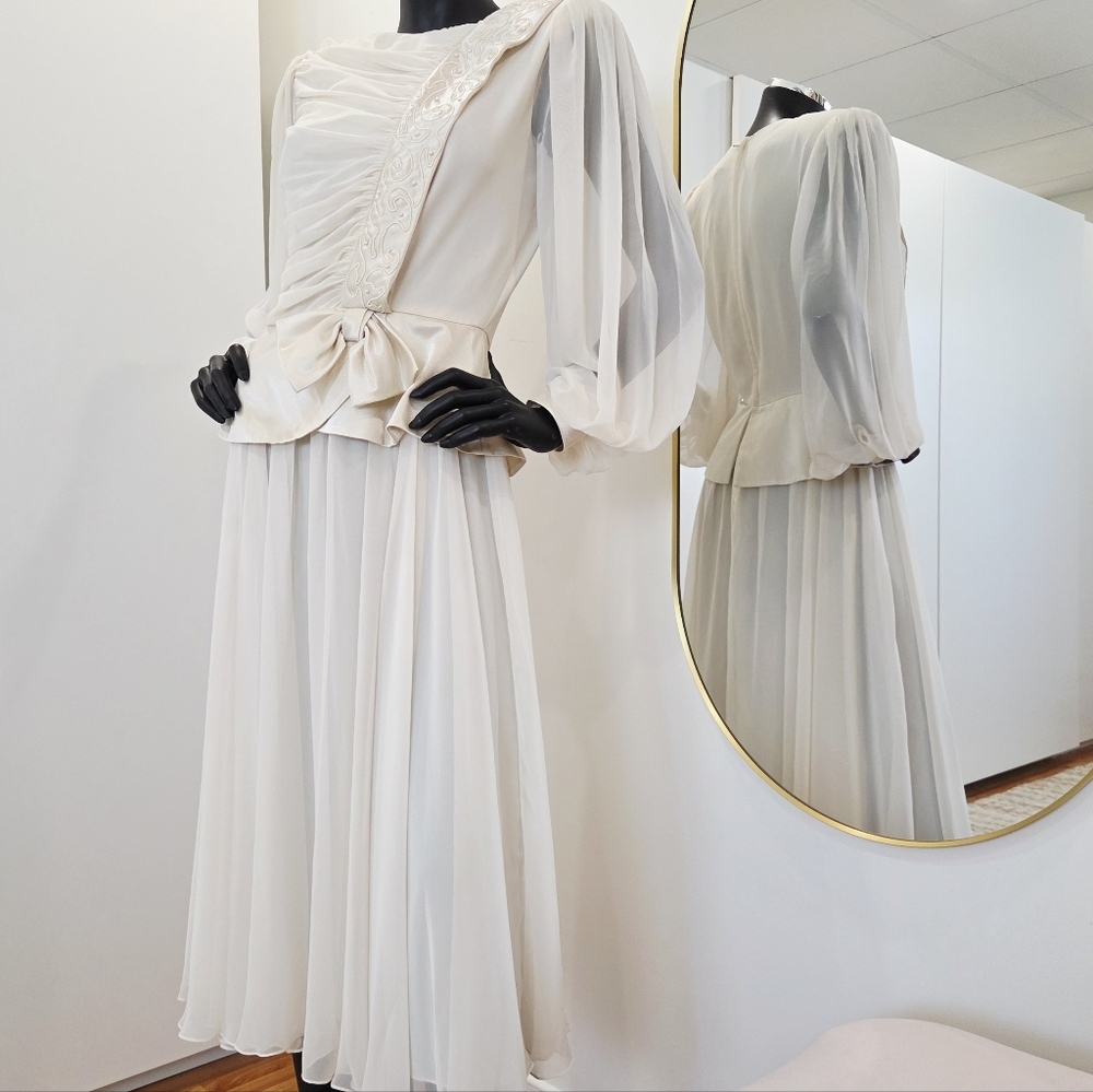 Vintage Lawrence Dress Gown – Made in Canada – Size 9/10